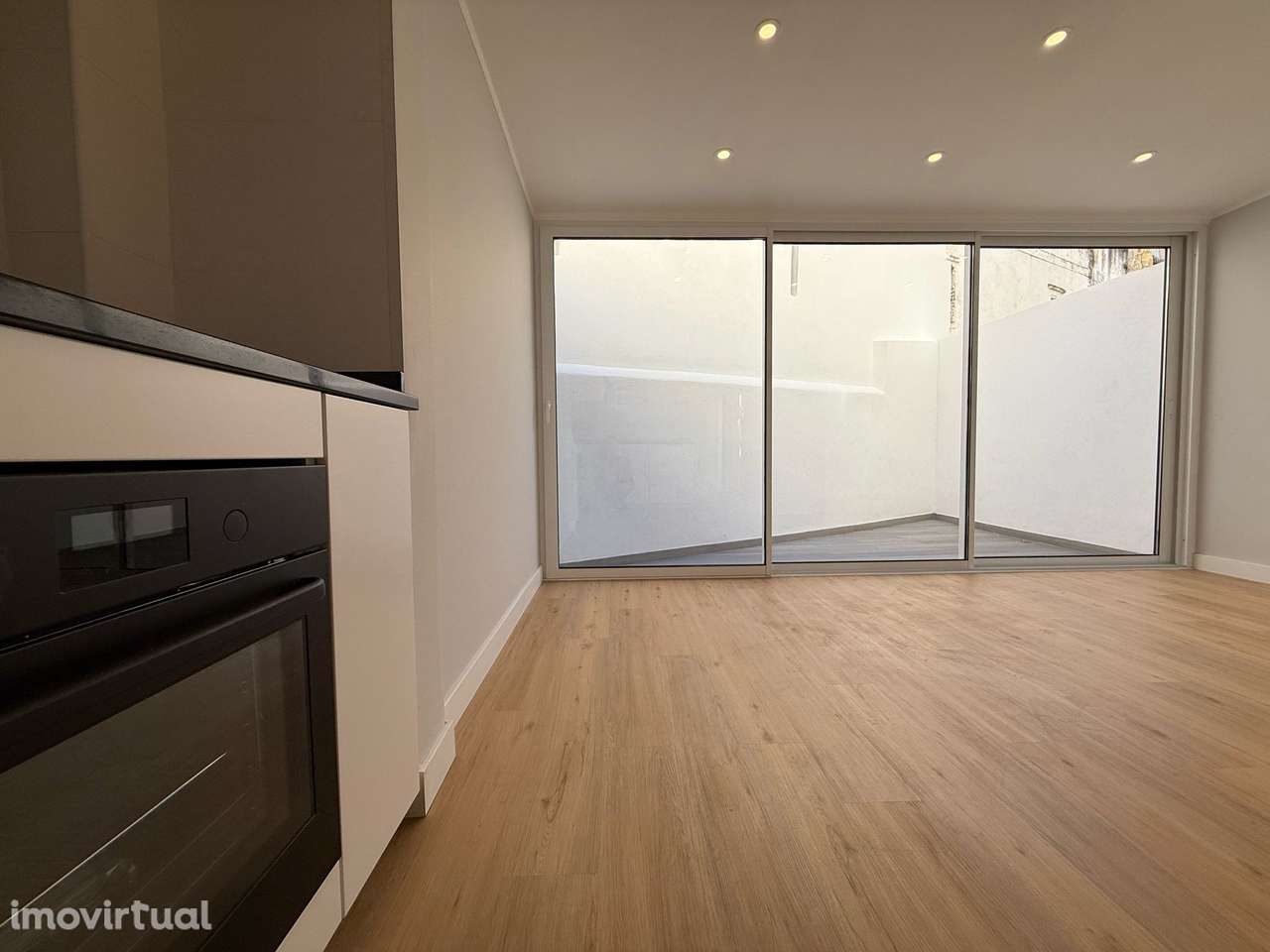 T1 transformado em T2 totalmente remodelado com terraço e vista de rio - Grande imagem: 5/29