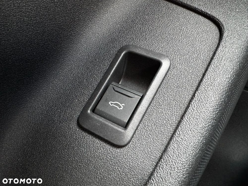 Audi A6 Avant e-tron - 14