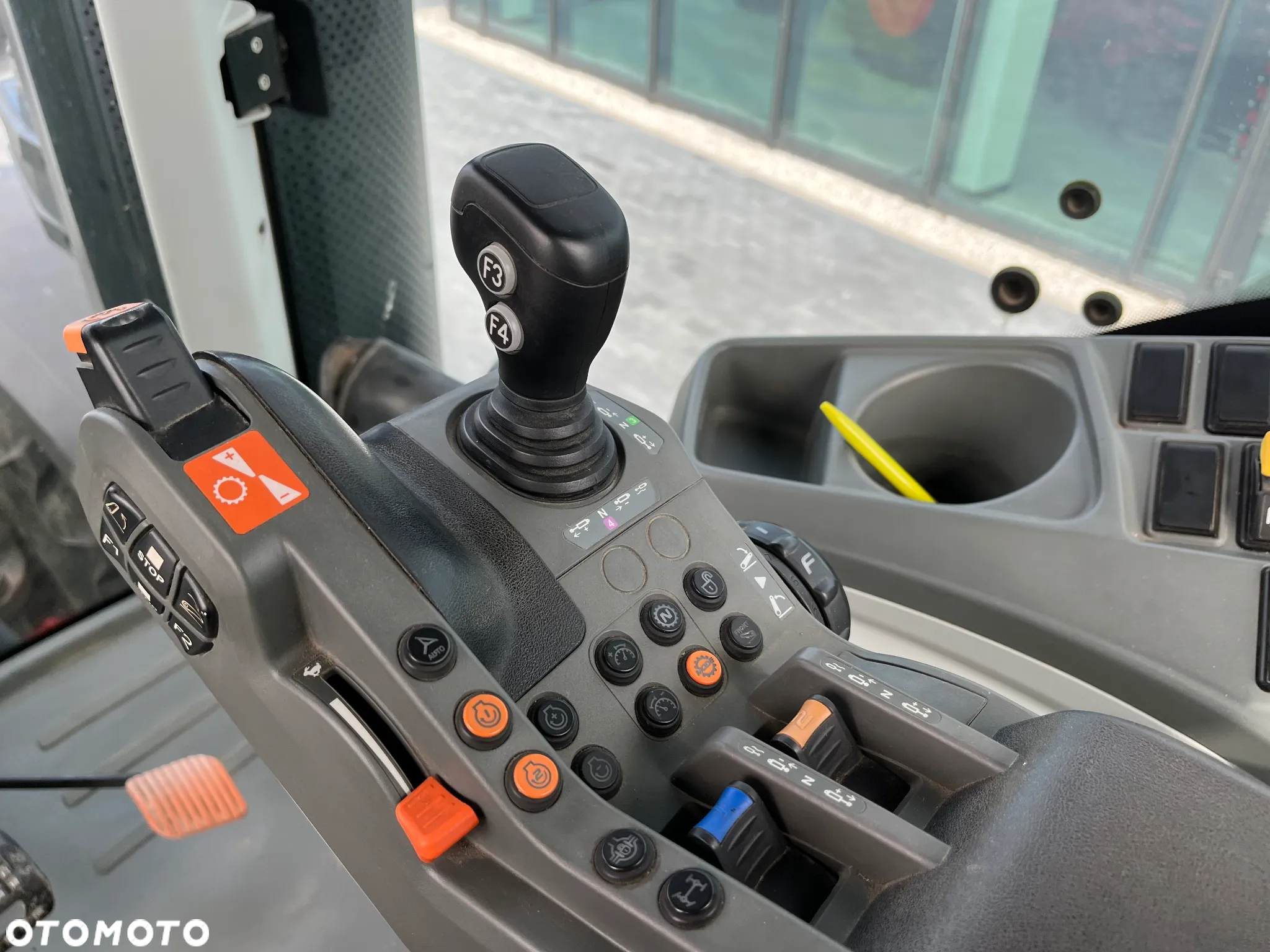 Claas Axion 920 Cmatic - 10