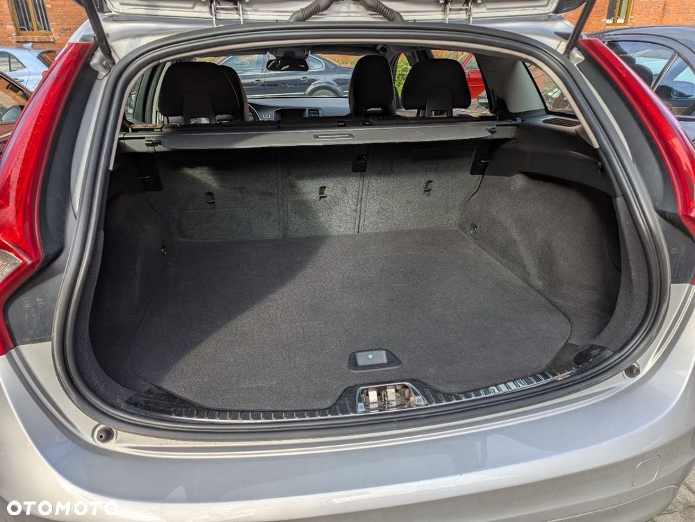 Volvo V60 D3 Momentum - 10