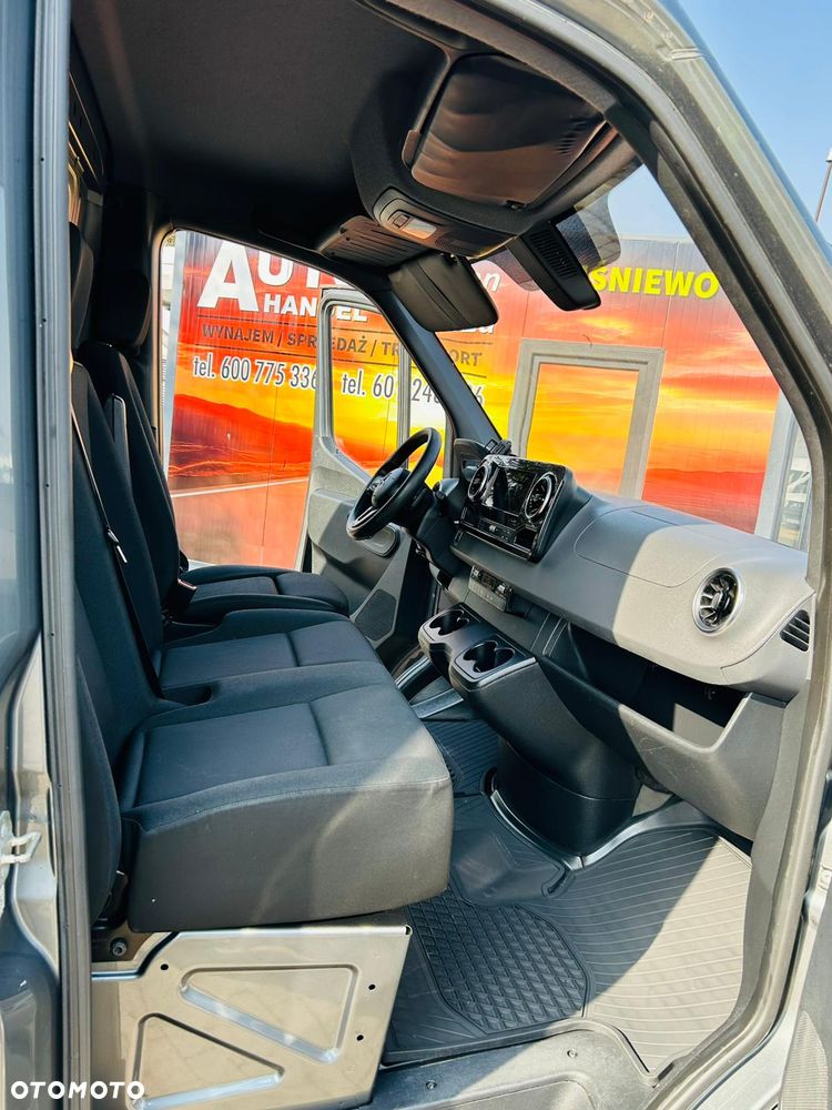Mercedes-Benz sprinter - 25