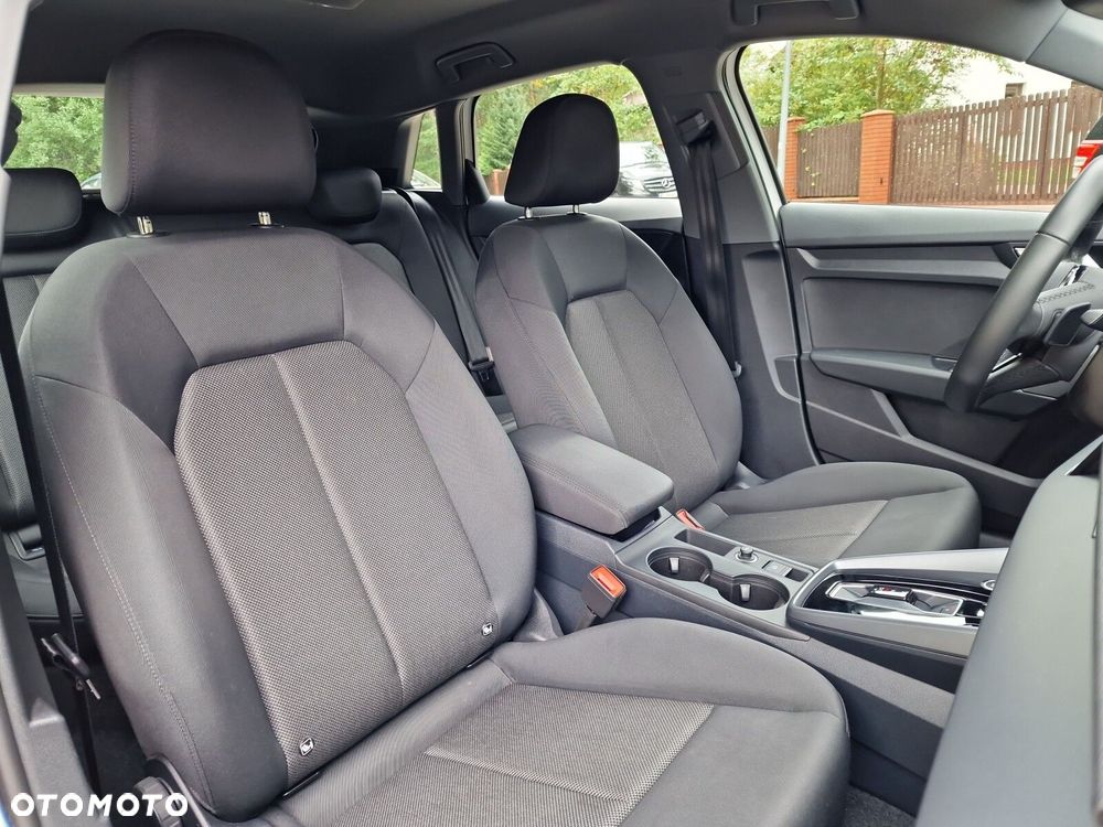 Audi A3 Sportback 30 TFSI mHEV S tronic - 25