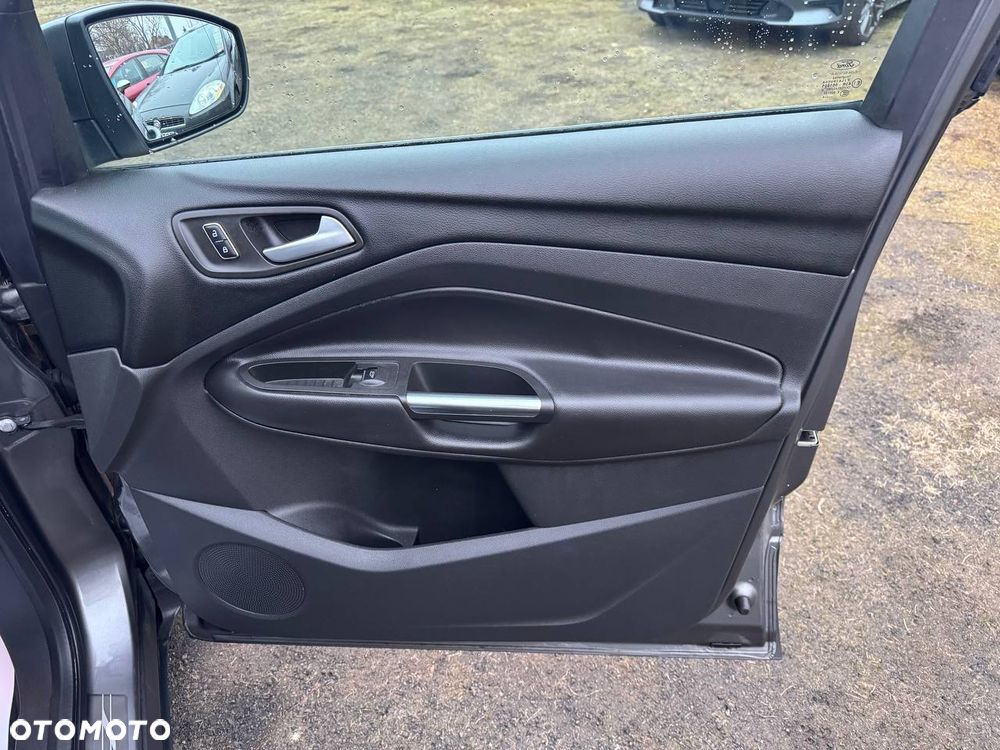 Ford Kuga 2.0 TDCi 4x4 Titanium - 18