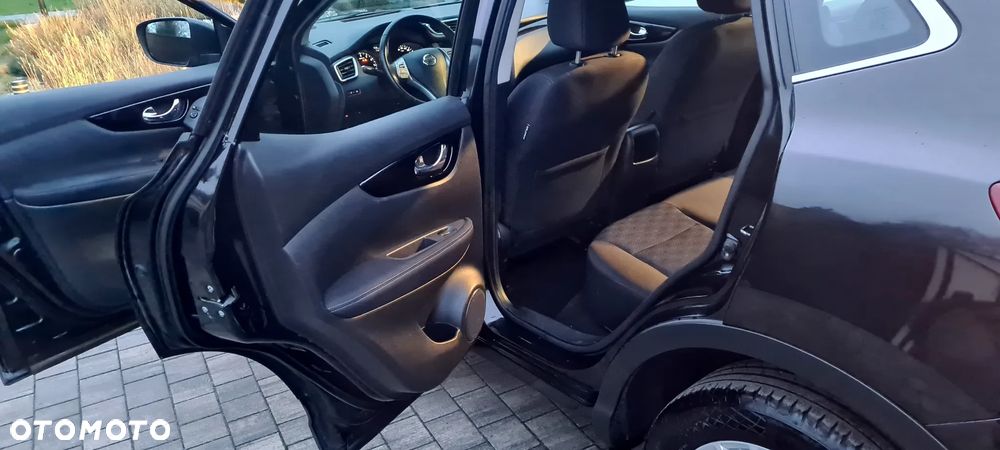 Nissan Qashqai 1.6 DIG-T Tekna - 23