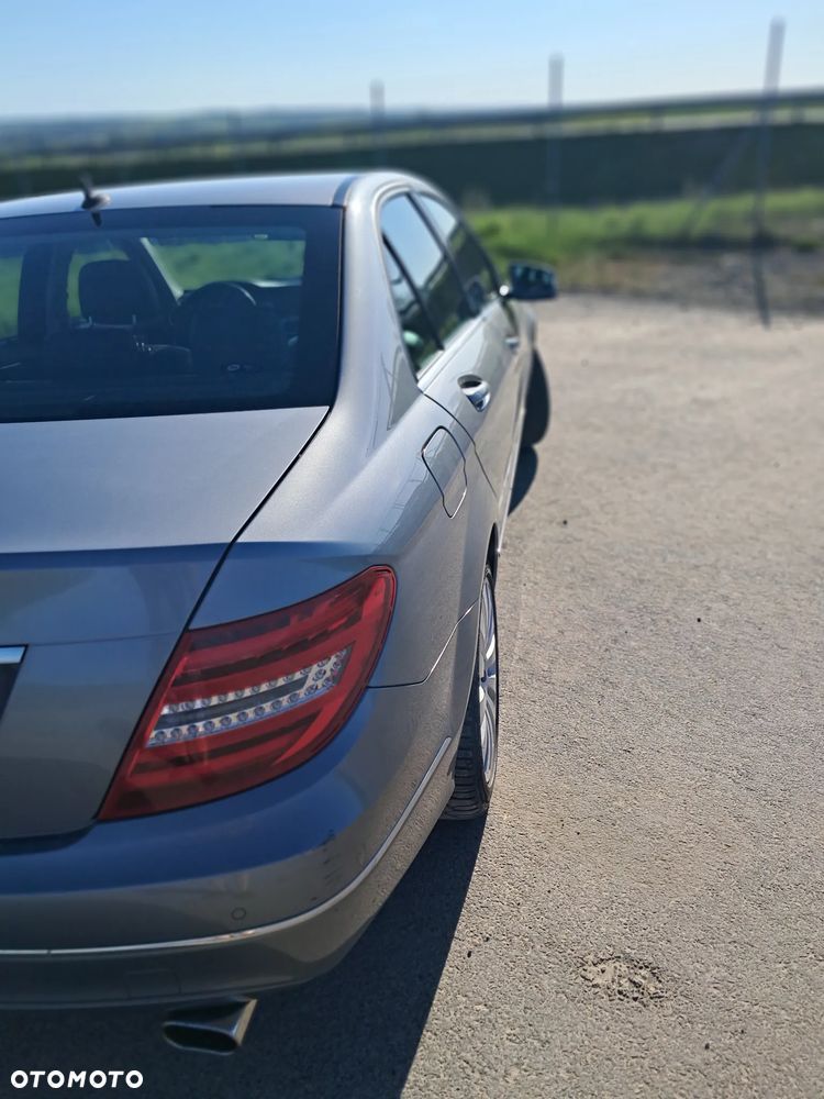 Mercedes-Benz C-Class 2012 photo 5