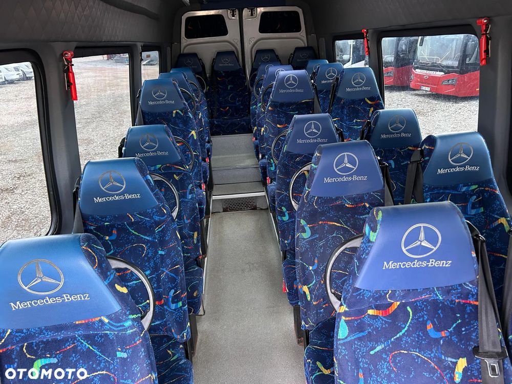 Mercedes-Benz Sprinter 519 - 18