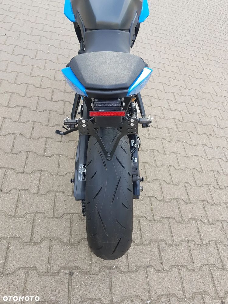 Suzuki GSX - 4