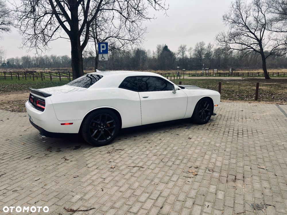 Dodge Challenger 5.7 R/T - 10