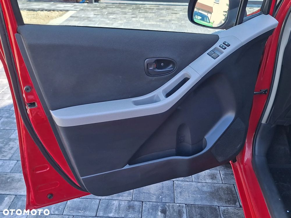 Toyota Yaris 1.33 Luna - 27