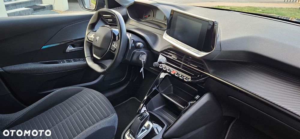 Peugeot 208 - 4