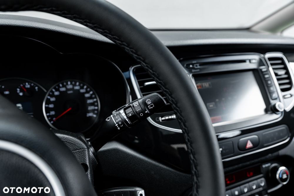 Kia Carens 1.7 CRDi L - 32