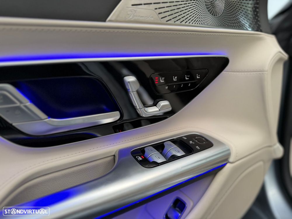 Mercedes-Benz SL 63 AMG 4Matic+ - 15