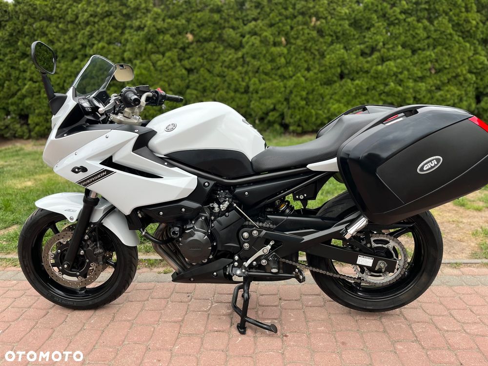 Yamaha XJ - 8