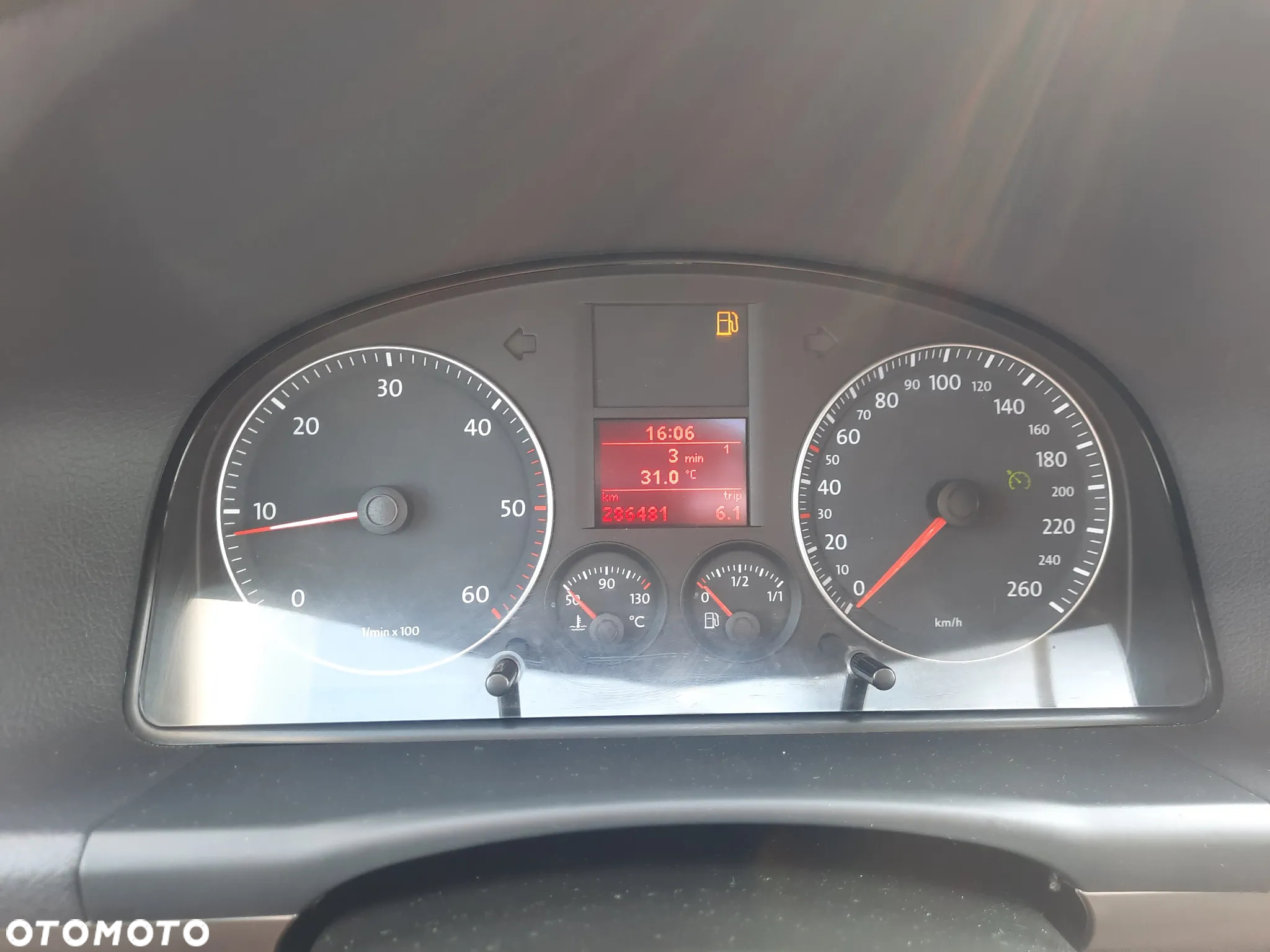 Volkswagen Touran 1.9 TDI Conceptline - 21