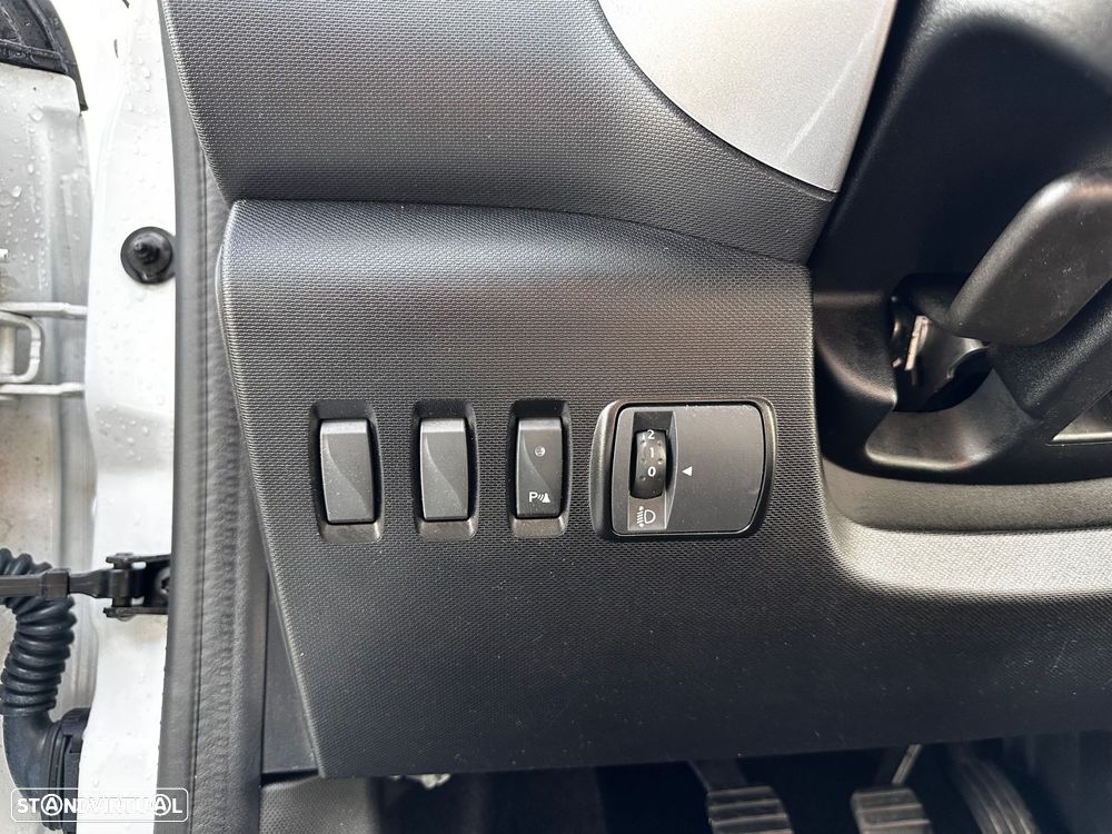 Renault Twingo SCe 70 S&S LIMITED - 21