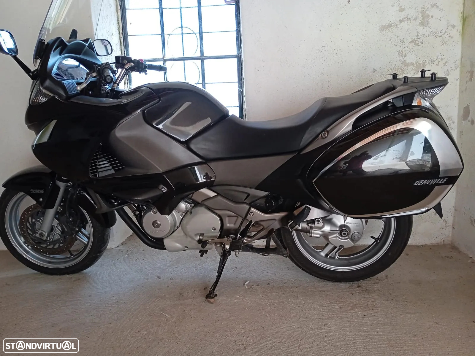 Honda Deauville VT700 Va - 6