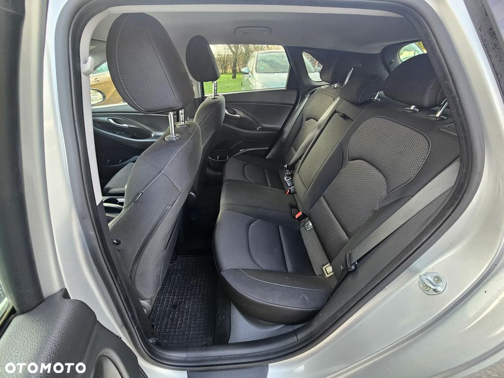 Hyundai i30 1.6 CRDI Intro Edition - 31