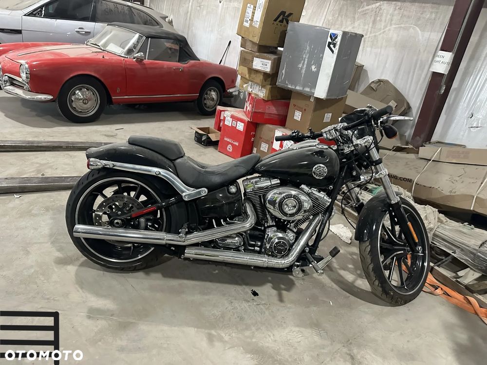 Harley-Davidson Softail Breakout - 15
