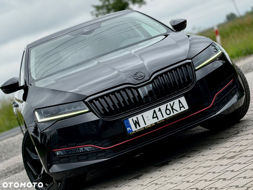 Skoda Superb 2.0 TDI Sportline - 30