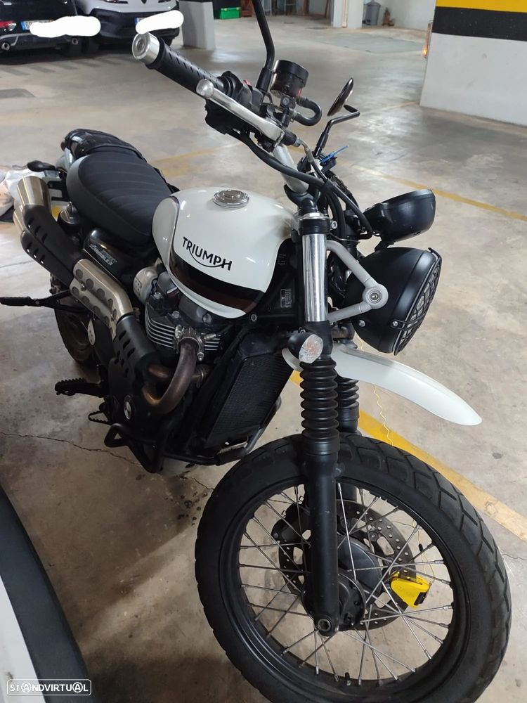 Triumph Scrambler - 11