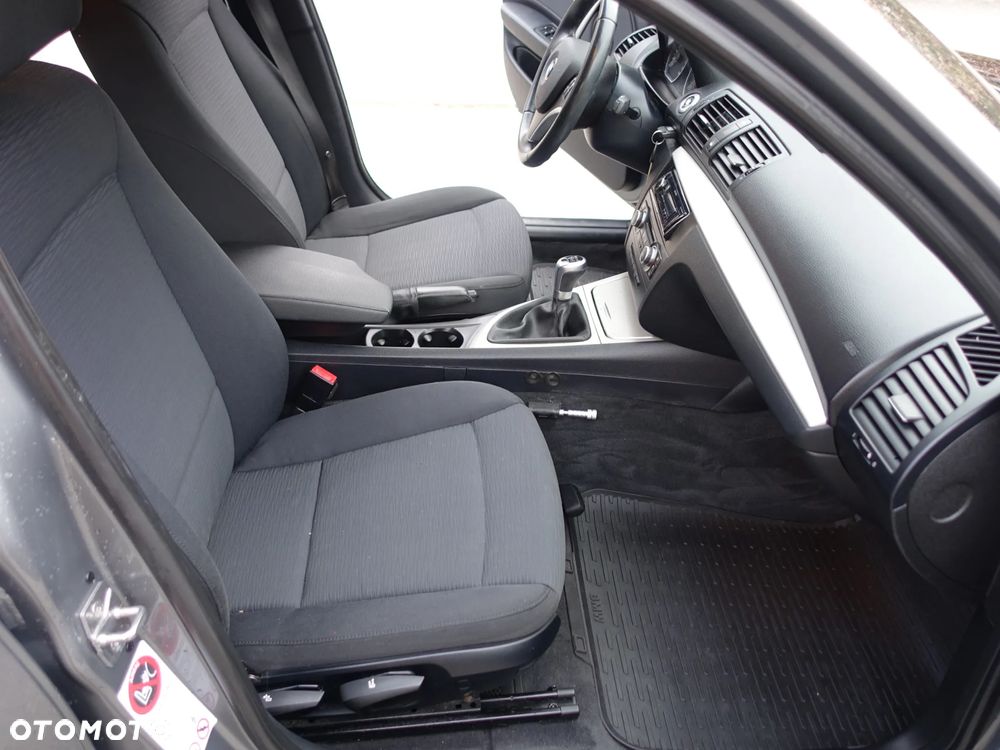 BMW Seria 1 116i Edition Sport - 10