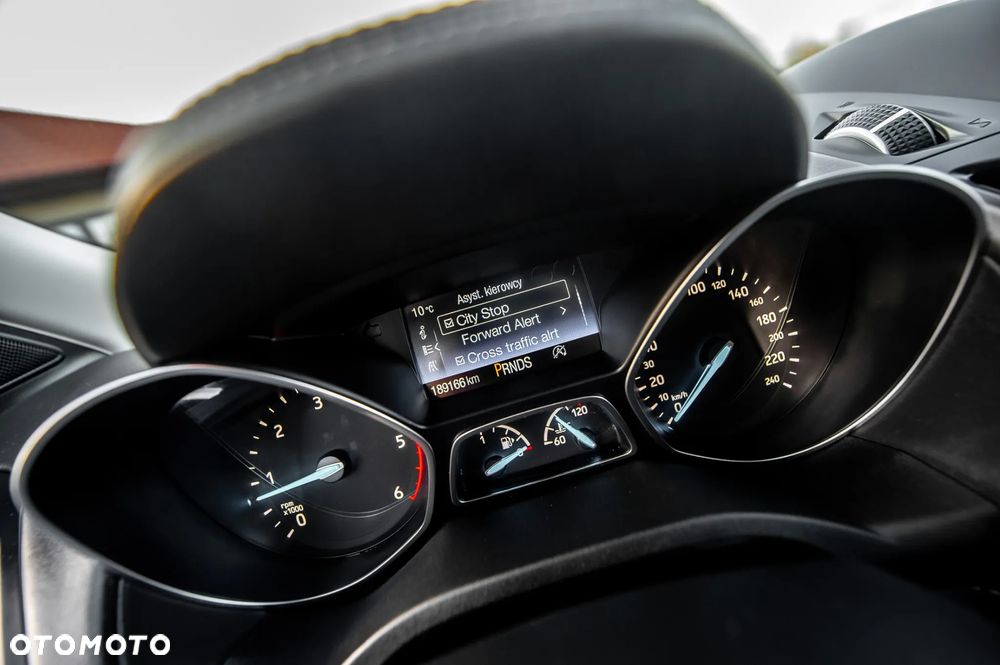 Ford Kuga 2.0 TDCi 4x4 Vignale - 38