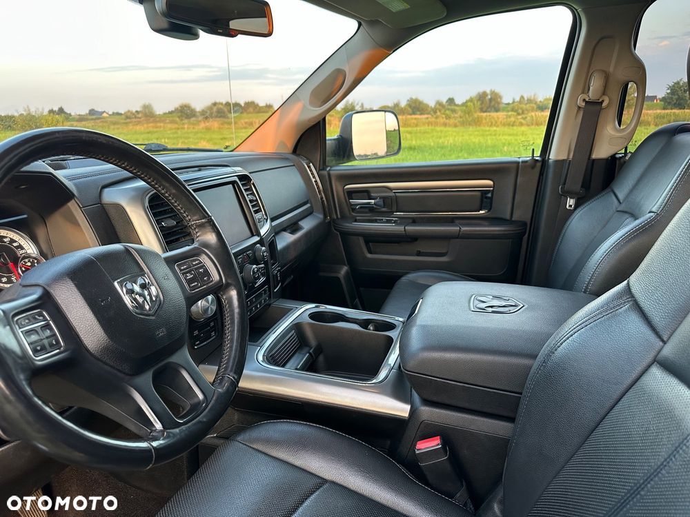 Dodge RAM 1500 5.7 4x4 - 11