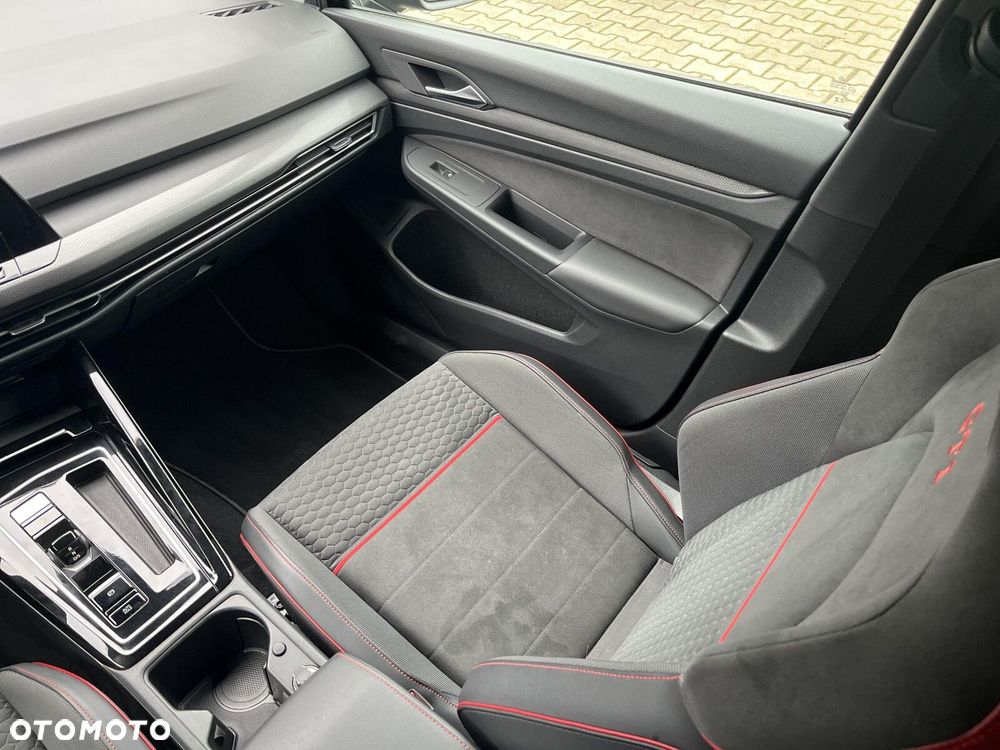 Volkswagen Golf - 21