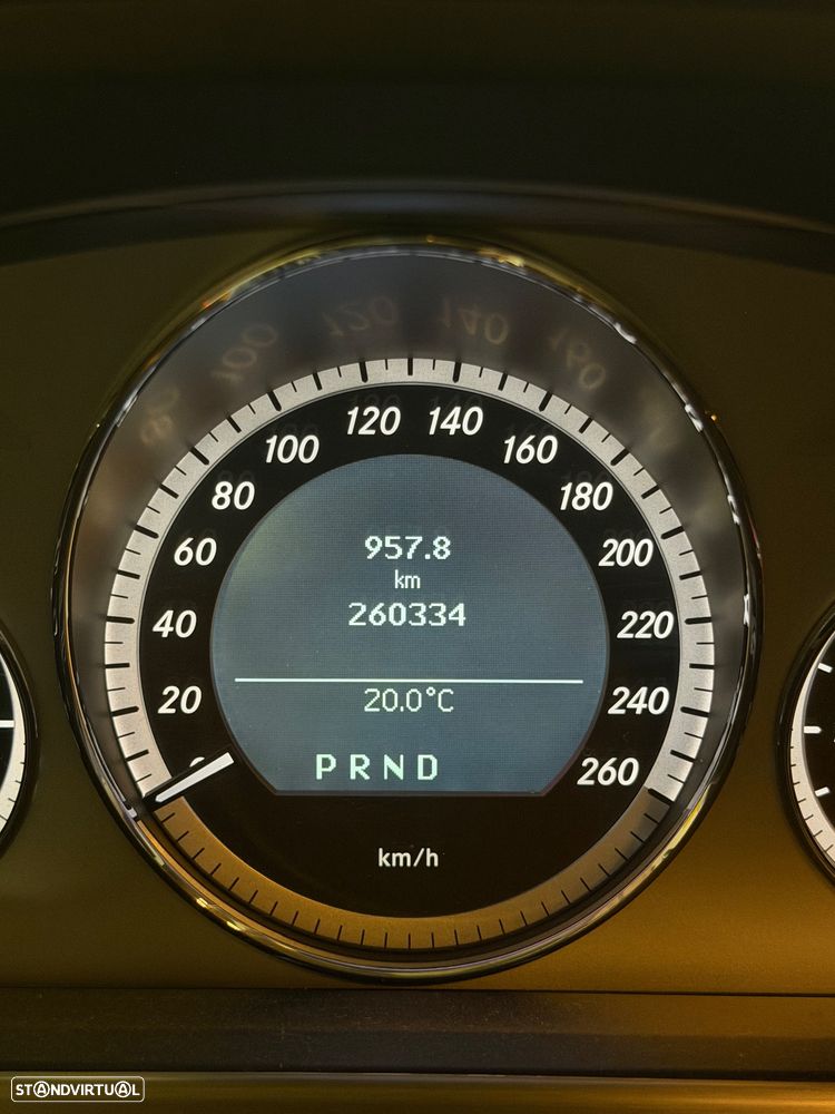 Mercedes-Benz E 250 CDi Avantgarde BlueEfficiency Auto. - 29
