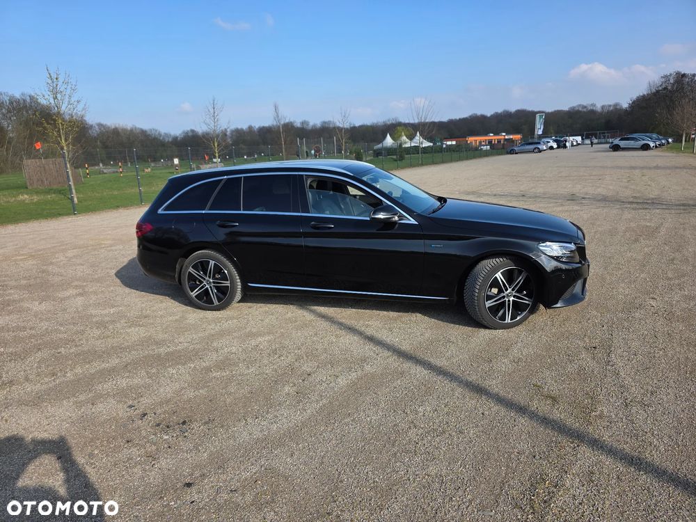 Mercedes-Benz Klasa C 300 de 9G-TRONIC Avantgarde - 9