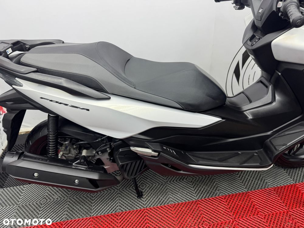 Honda NSS - 27