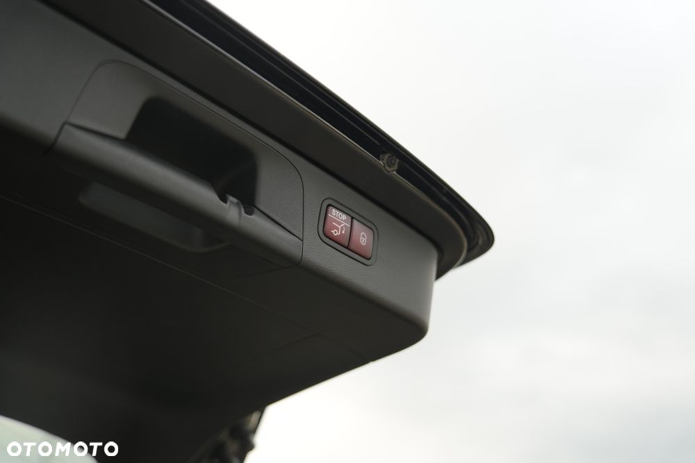 Mercedes-Benz GLC 300 4Matic 9G-TRONIC Exclusive - 19