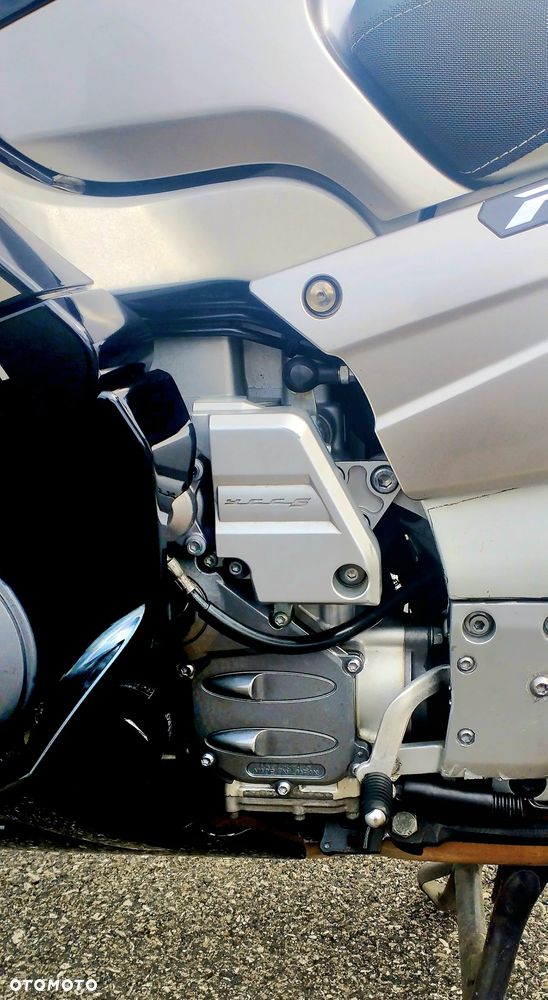 Yamaha FJR - 8