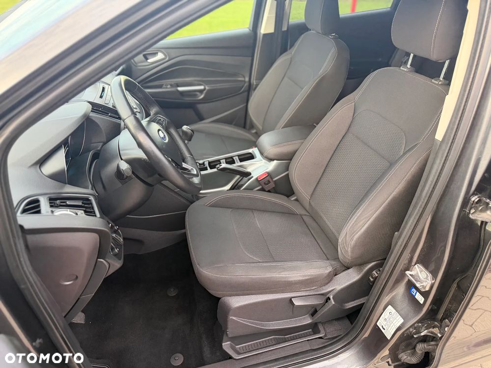 Ford Kuga 1.5 EcoBoost 2x4 Trend - 25