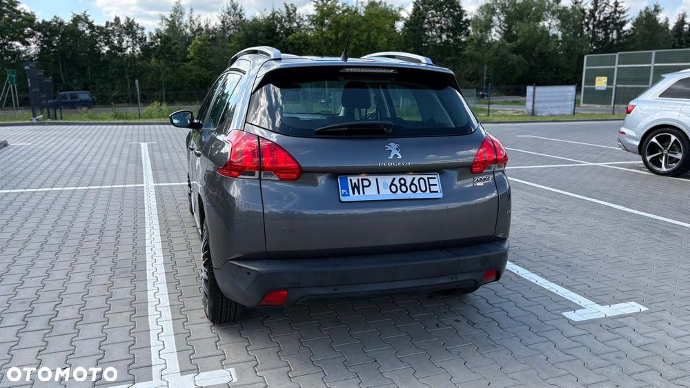Peugeot 2008 1.2 Pure Tech Style S&S - 5