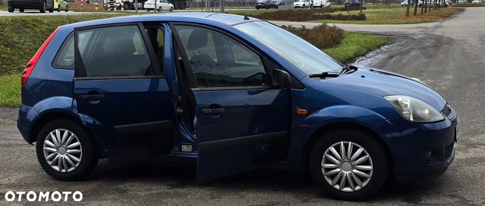 Ford Fiesta 1.3 Connection - 13