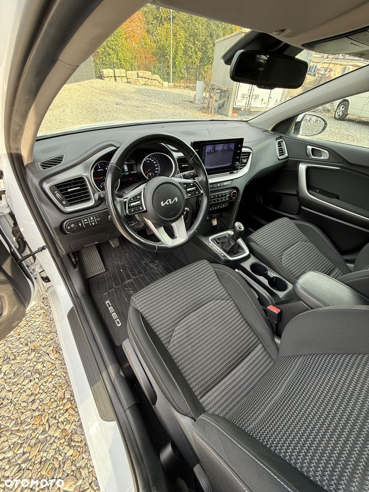 Kia Ceed 1.6 CRDi (48V Mild-Hybrid) Platinum - 10