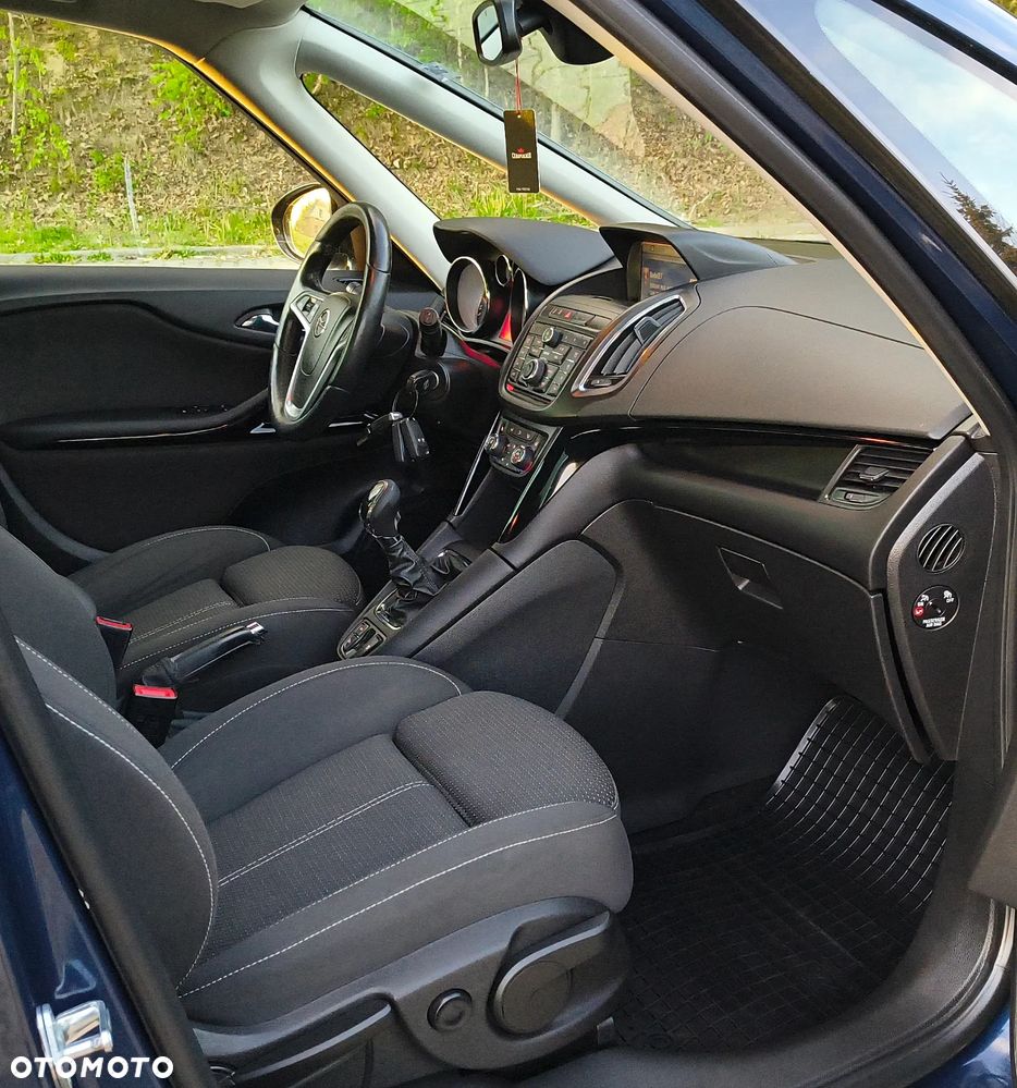 Opel Zafira - 12