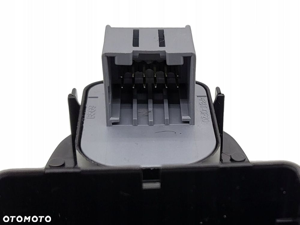 OBUDOWA PRZEŁĄCZNIKA SZYBY FIAT DUCATO PEUGEOT BOXER CITROEN JUMPER 06 - 6