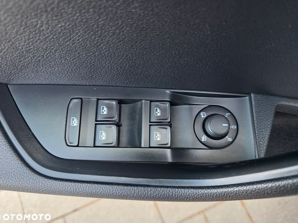 Skoda Superb 2.0 TDI Active DSG - 18