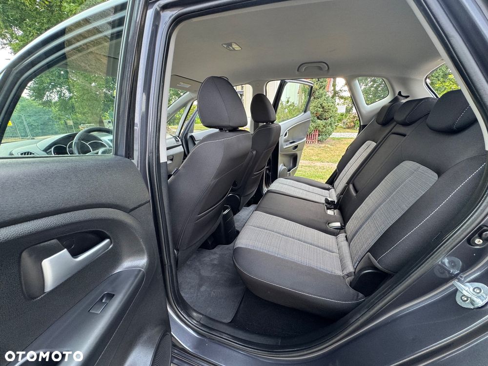 Kia Venga - 30