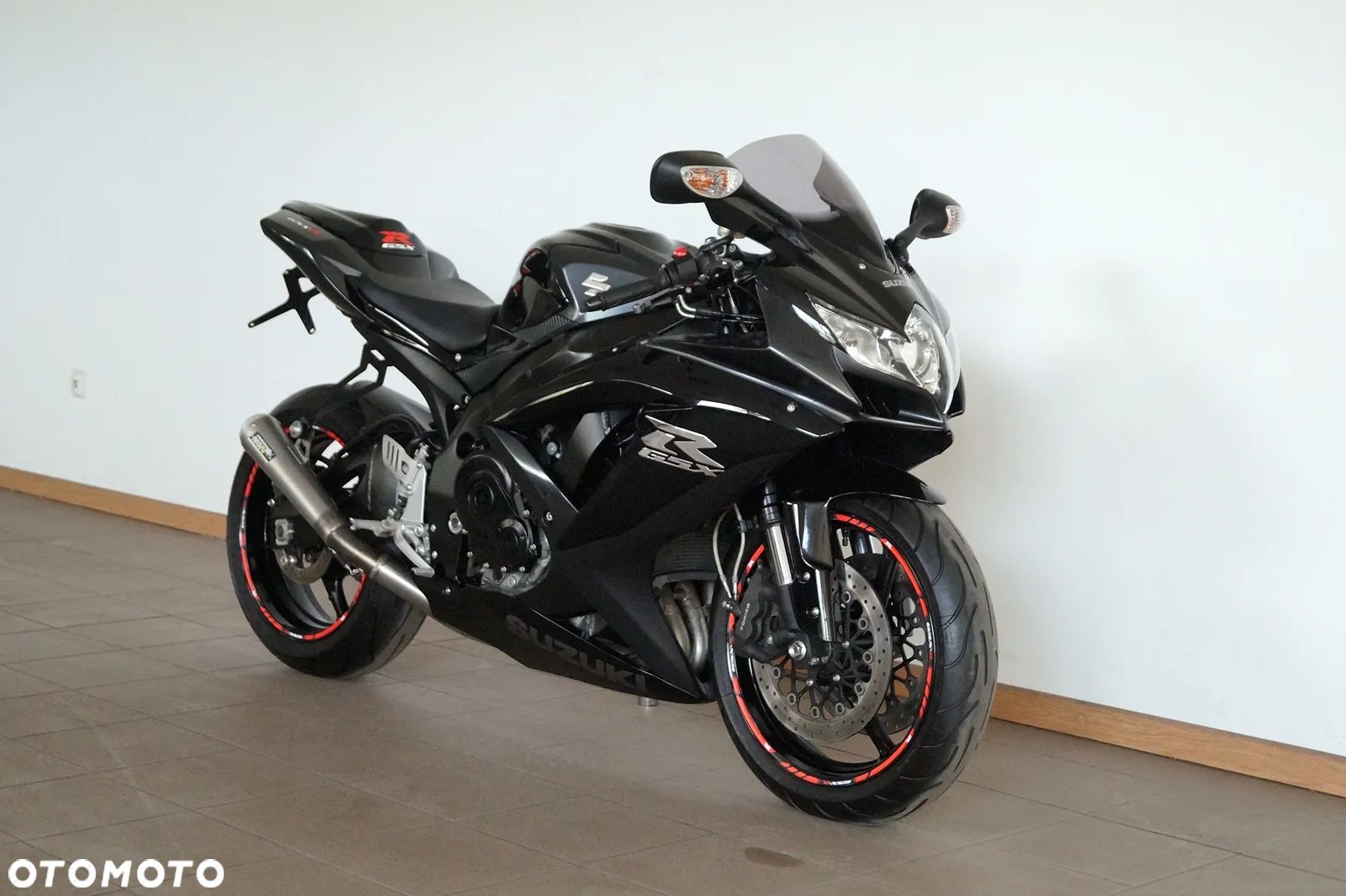 Suzuki GSX-R - 1
