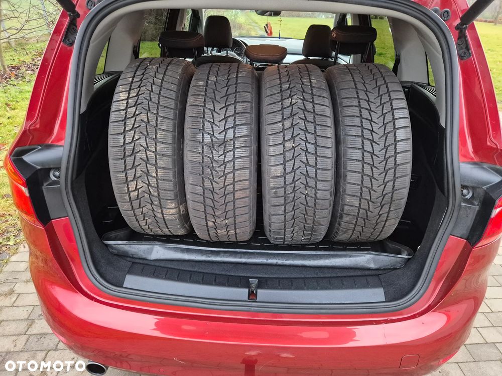 BMW Seria 2 216d - 9