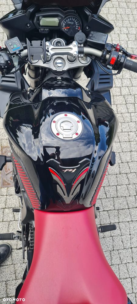Yamaha FZ - 13