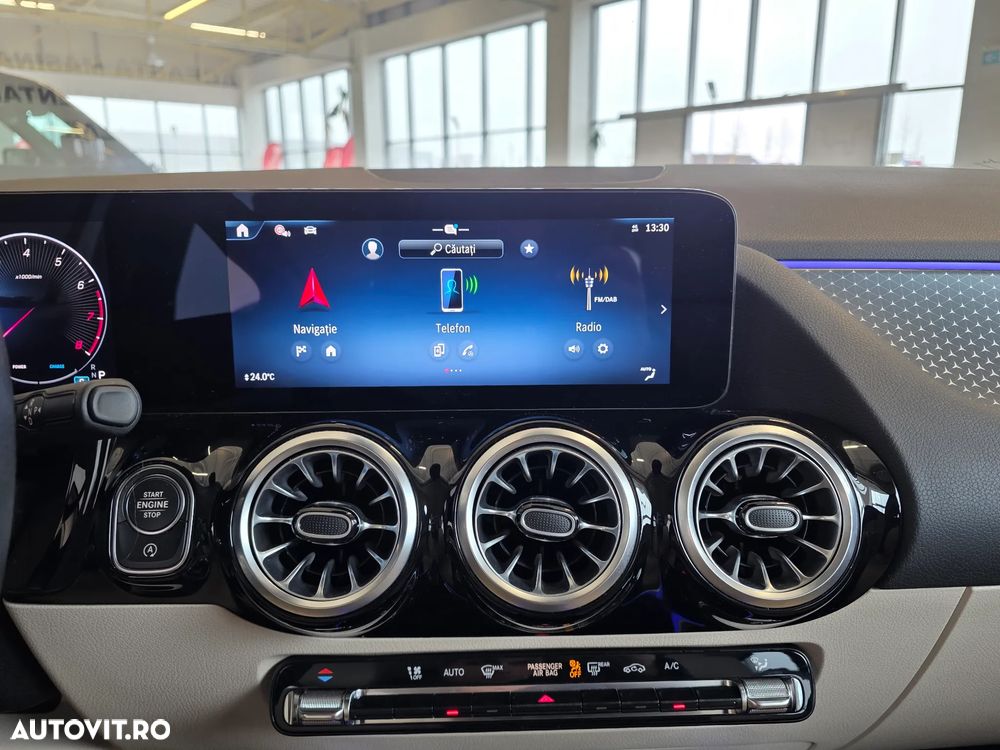 Mercedes-Benz GLA - 8