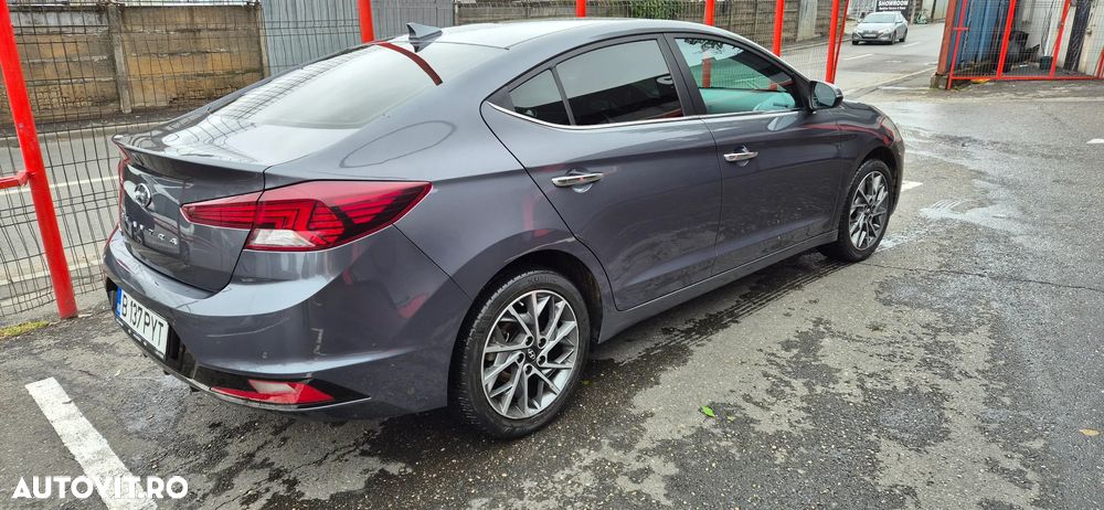 Hyundai Elantra 1.6 MPi Aut. Exclusive - 9