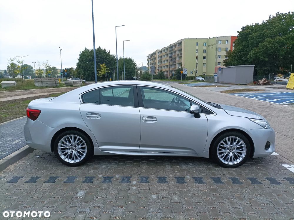 Toyota Avensis - 5