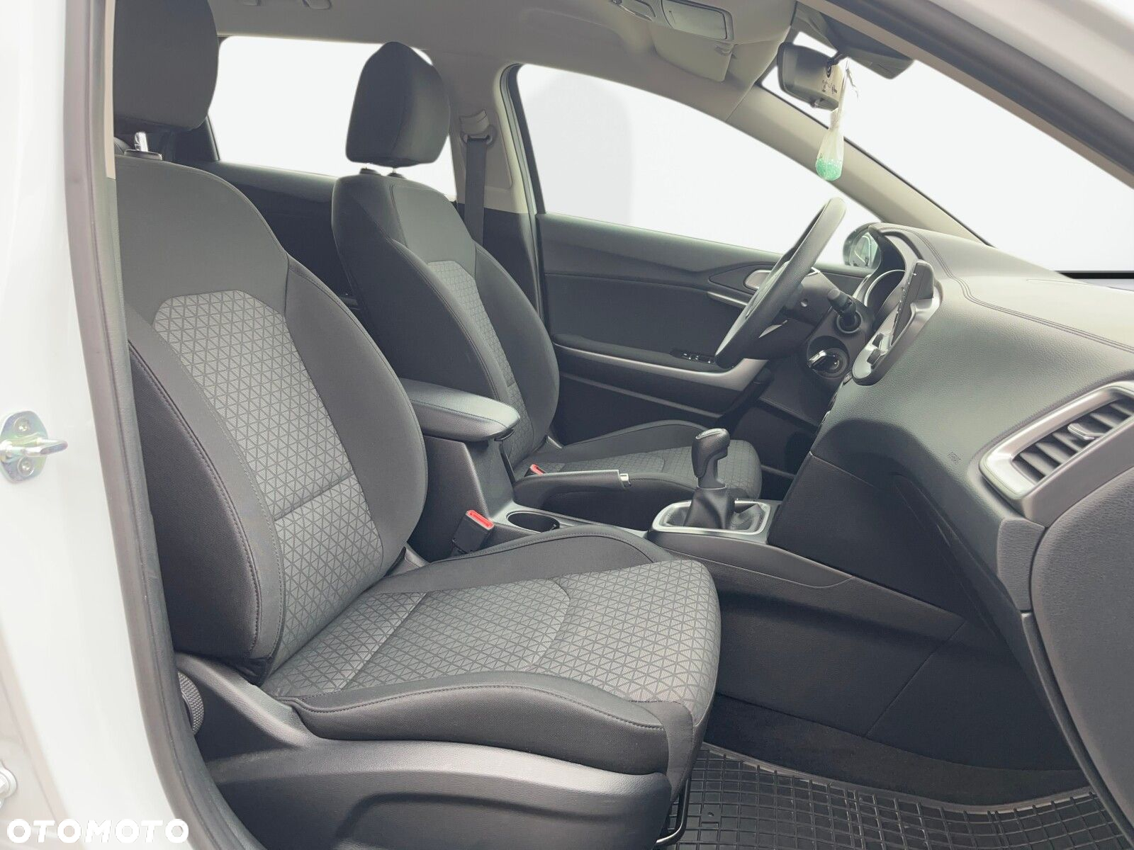 Kia Ceed 1.5 T-GDI S - 21