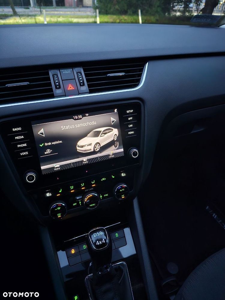 Skoda Octavia 1.8 TSI 4x4 Style DSG - 9