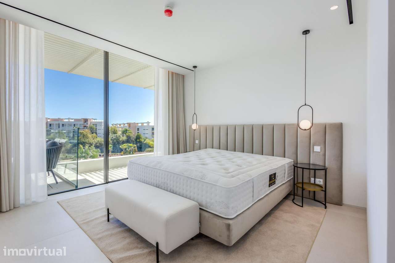 Apartamento T2 Luxuoso em Vilamoura - Grande imagem: 2/28